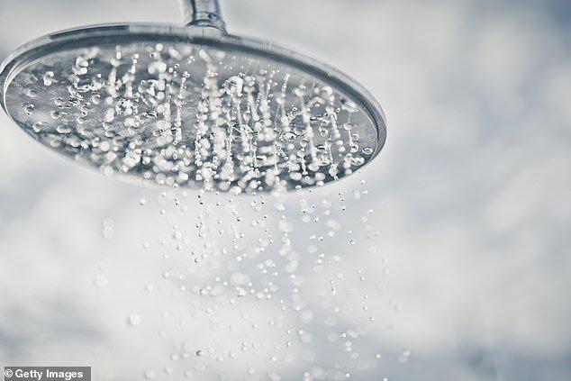 دوش حمام منبع میکروباکتری های مُضر