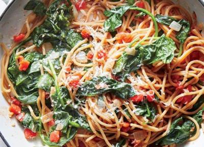 طرز تهیه اسپاگتی اسفناج و گوجه به روش ایتالیایی ها
