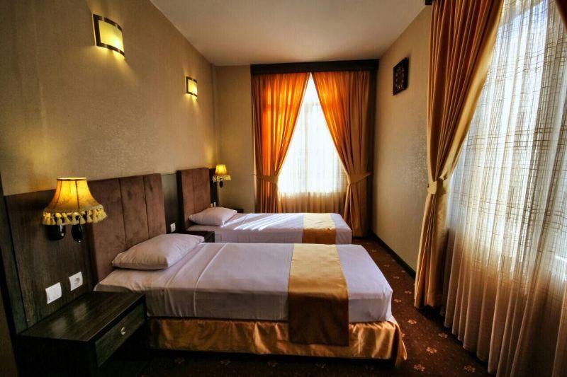 خبرنگاران دستور منع پذیرش مسافر به هتل های همدان ابلاغ نشده است