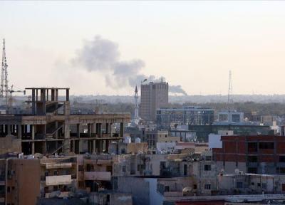 خبرنگاران حمله موشکی نیروهای ژنرال حفتر به فرودگاه معیتیقه در لیبی