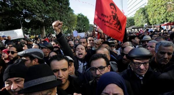 خبرنگاران هزاران تونسی به شرایط سیاسی و اقتصادی کشور اعتراض کردند