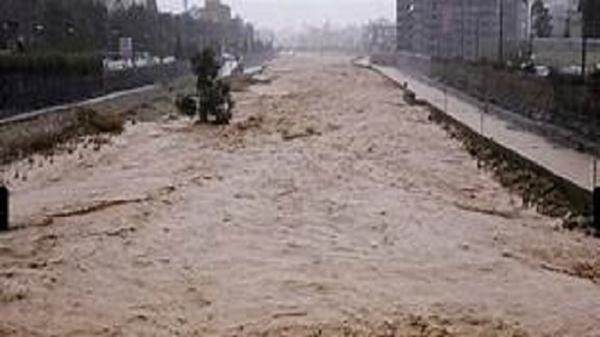خرم رود خرم آباد طی هفته آینده لایروبی و نظافت می گردد